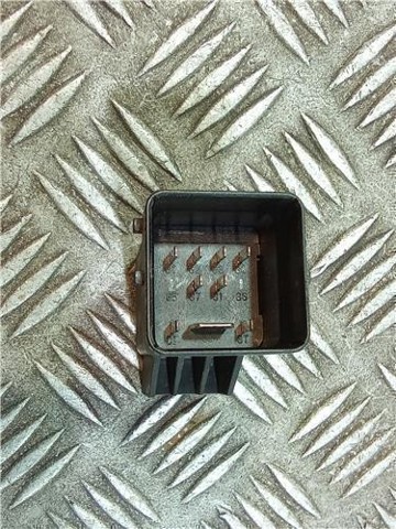 Relé de bujía de precalentamiento Renault Trafic 3 EG