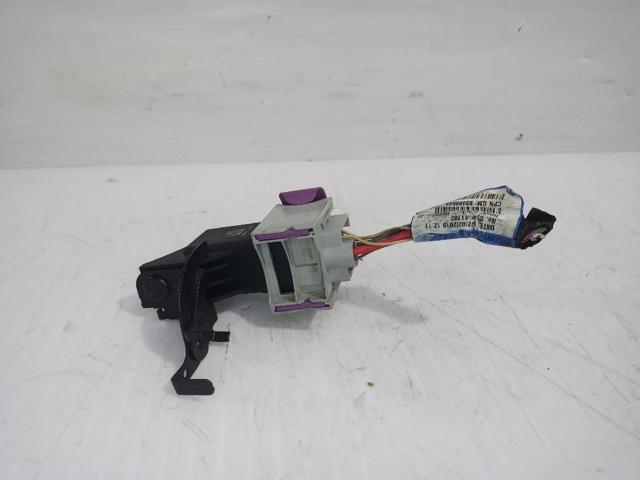 Relé de bujía de precalentamiento Renault Trafic 3 EG