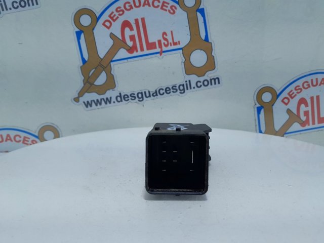 Relé de bujía de precalentamiento Renault Trafic 3 EG