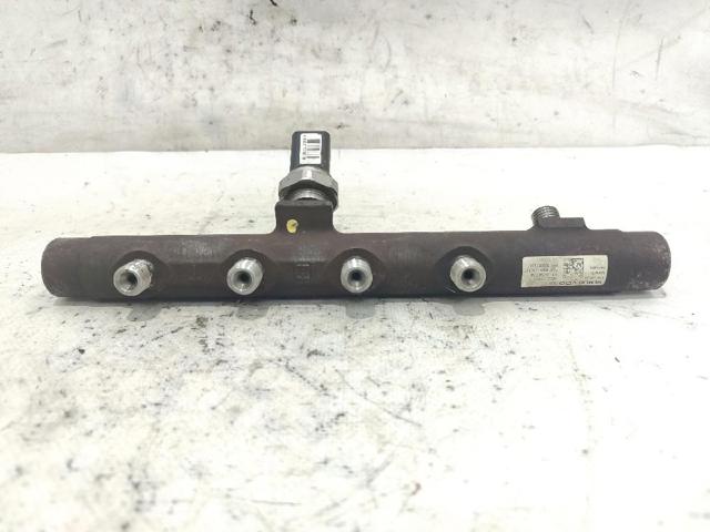 8200815617 Rampa de combustible  en stock Sabadell