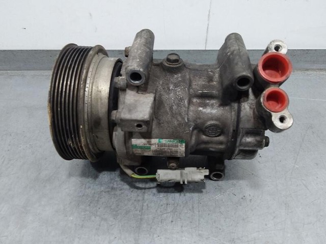 8200819568 RENAULT Compresor de aire acondicionado  en stock Gandía