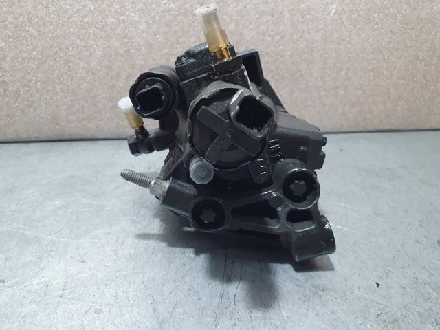 RENAULT 8200821184 Bomba inyectora  en stock Salamanca