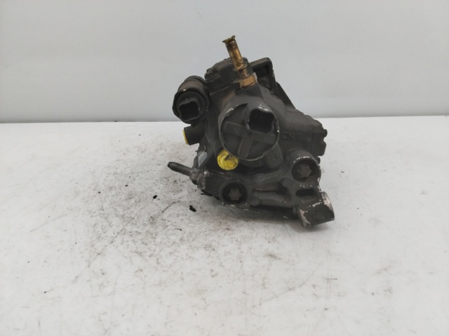 RENAULT 8200821184 Bomba inyectora  en stock Salamanca