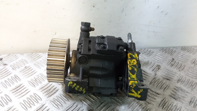 RENAULT 8200821184 Bomba de alta presión de combustible  comprar en Ponferrada