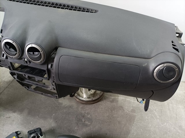8200823307 RENAULT Airbag de volante comprar Bilbao