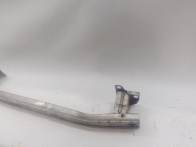 8200834849 RENAULT Refuerzo parachoque delantero  en stock Gandía