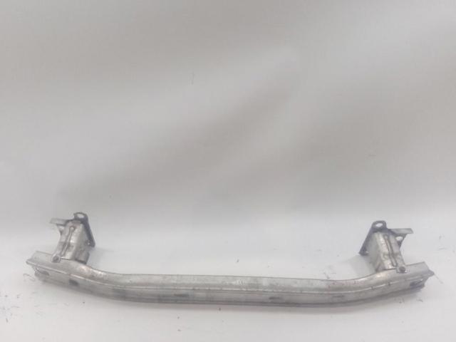 8200834849 Refuerzo parachoque delantero  en stock Sabadell