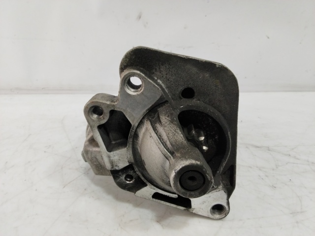 8200836473A Motor de arranque  en stock Sabadell