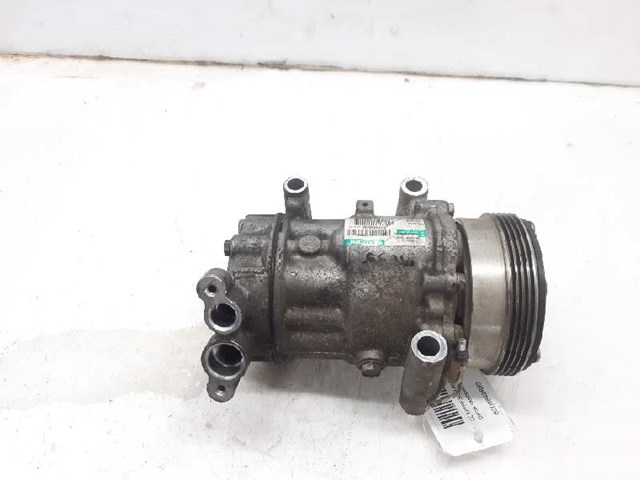 8200840899 RENAULT Compresor de aire acondicionado  disponible Ourense