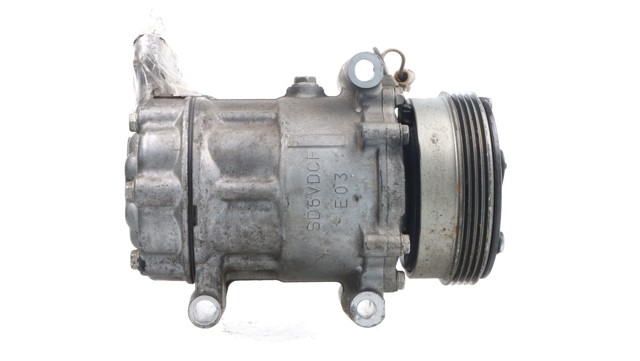 Compresor de aire acondicionado coche 8200840899 RENAULT