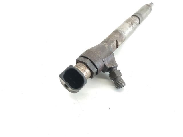 RENAULT 8200842205 Inyector de combustible  disponible Valladolid