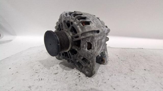 RENAULT 8200849752 Alternador  en stock Salamanca