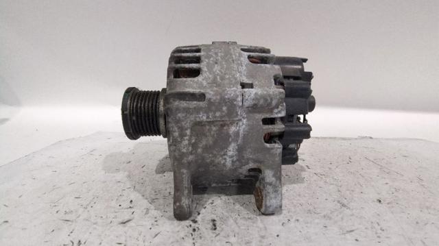 RENAULT 8200849752 Alternador  disponible Valladolid