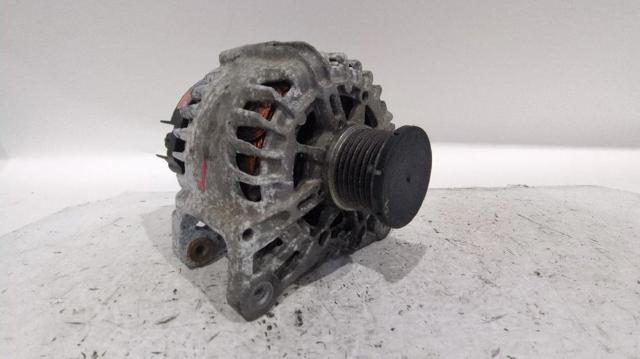 RENAULT 8200849752 Alternador  en stock Terrassa