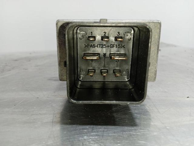 Relé de bujía de precalentamiento Nissan Sunny 3 N14