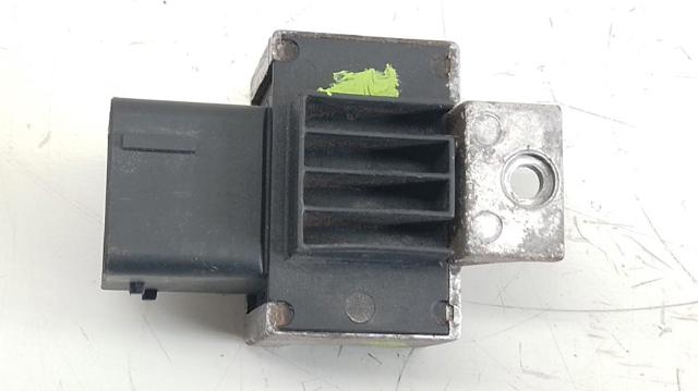 Relé de bujía de precalentamiento Nissan Navara D40