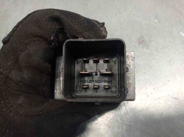 Relé de bujía de precalentamiento Renault Clio 3 BR01, CR01