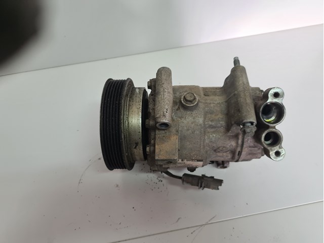 RENAULT 8200866437 Compresor de aire acondicionado  comprar en Albacete