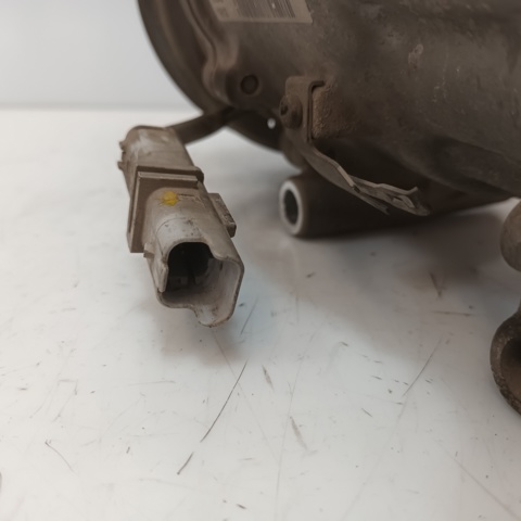 RENAULT 8200866437 Compresor de aire acondicionado comprar Barcelona