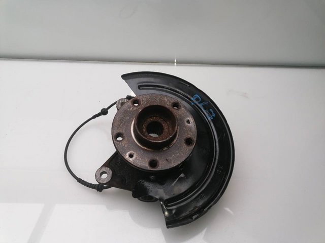 8200881824 RENAULT Mangueta delantera izquierda  en stock Huelva