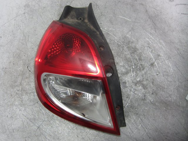 8200886944 RENAULT Piloto trasero izquierdo  comprar en Oviedo
