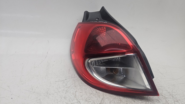 8200886944 RENAULT Piloto trasero izquierdo  disponible Ourense