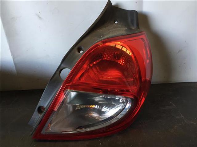 8200886946 Piloto trasero derecho  en stock Sabadell