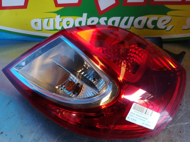 8200886946 RENAULT Piloto trasero derecho comprar Madrid