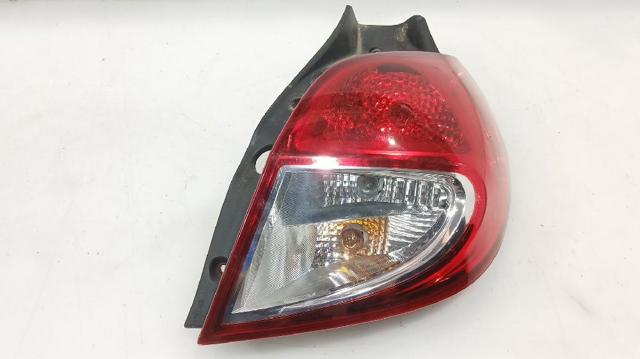8200886946 RENAULT Piloto trasero derecho  comprar en Jaén
