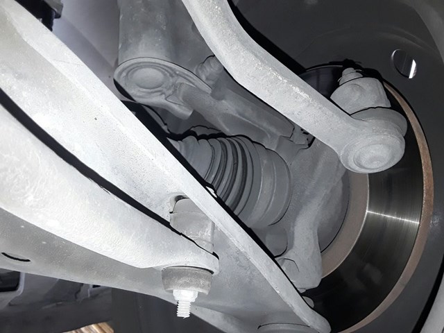 Muñón del eje, suspensión de rueda, delantero derecho 8200898655 Renault (RVI)