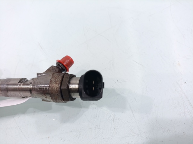 8200903034 Inyector de combustible  disponible Utrera