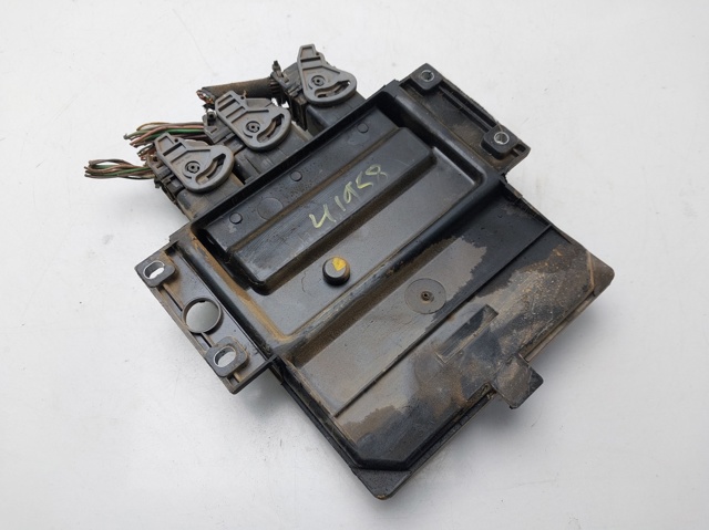 8200909666 RENAULT ECU  en stock Gandía