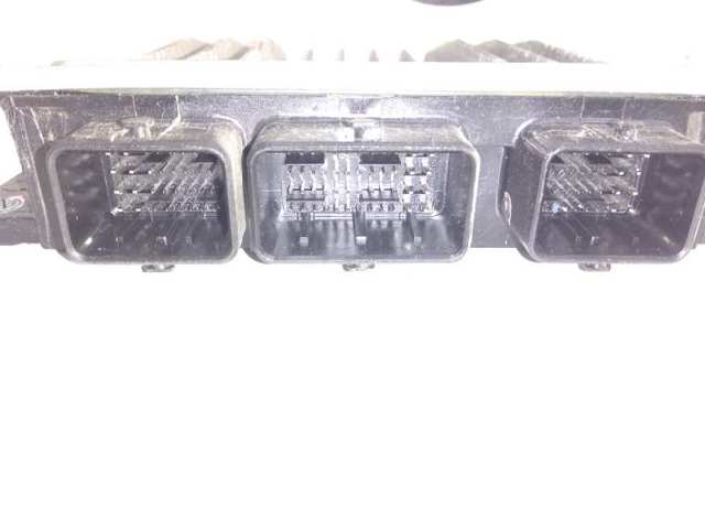 8200909666 RENAULT ECU  en stock Gandía