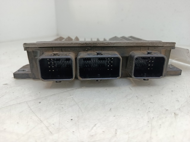 8200911560 ECU  en stock Sabadell