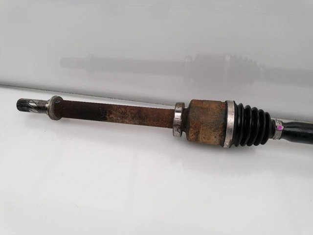 8200934677 Semieje delantero derecho  disponible Burgos