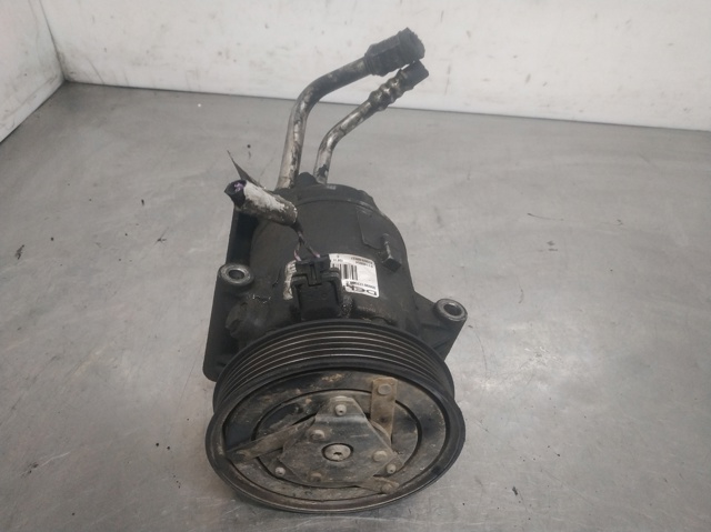 8200940837 RENAULT Compresor de aire acondicionado  en stock Córdoba