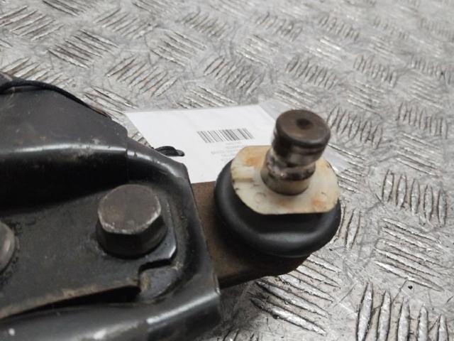 RENAULT 8200942407 Brazo inferior izquierdo de la suspensión delantera  en stock Salamanca