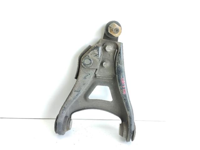 8200942407 Brazo inferior izquierdo de la suspensión delantera  disponible Utrera