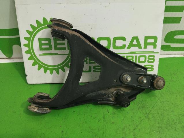 8200942407 Brazo inferior izquierdo de la suspensión delantera comprar Girona
