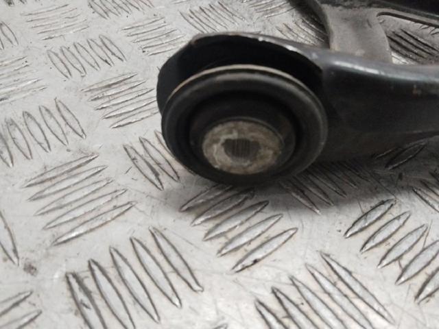 8200942407 Brazo inferior izquierdo de la suspensión delantera  disponible Burgos