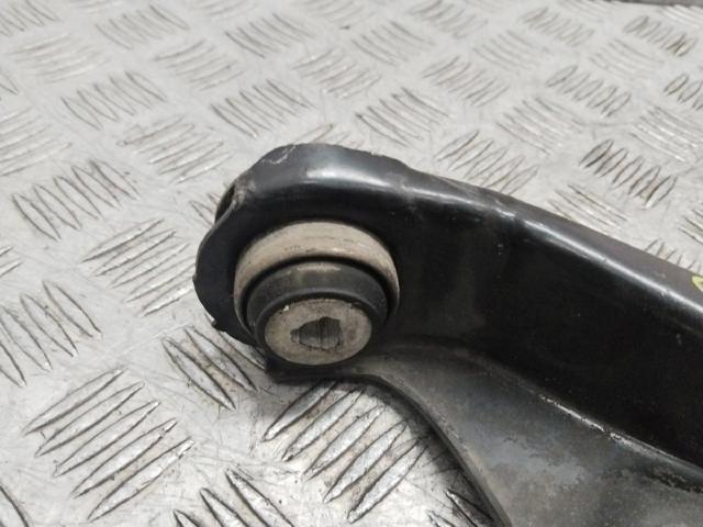 RENAULT 8200942407 Brazo inferior izquierdo de la suspensión delantera  en stock Valencia