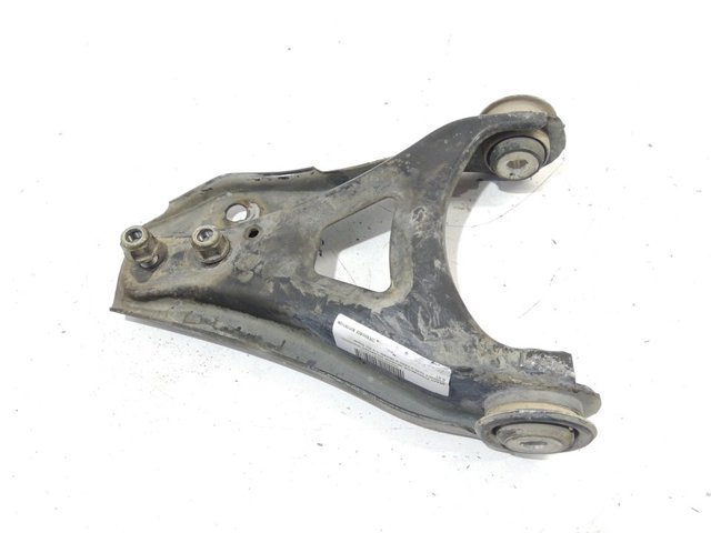 Brazo inferior izquierdo de la suspensión delantera 8200942407 RENAULT