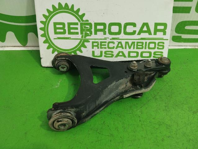 8200942407 Brazo inferior izquierdo de la suspensión delantera comprar Girona
