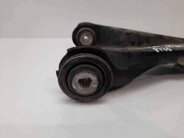 8200942408 RENAULT Brazo inferior derecho de la suspensión delantera  comprar en Lleida