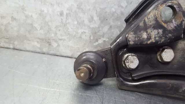 8200942408 Brazo inferior derecho de la suspensión delantera  comprar en Zaragoza