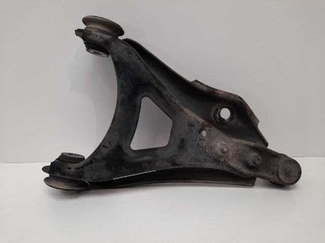 8200942408 RENAULT Brazo inferior derecho de la suspensión delantera  comprar en Lleida