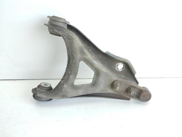 8200942408 RENAULT Brazo inferior derecho de la suspensión delantera  comprar en Lleida