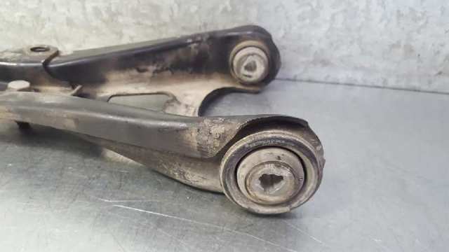 RENAULT 8200942408 Brazo inferior derecho de la suspensión delantera comprar Barcelona