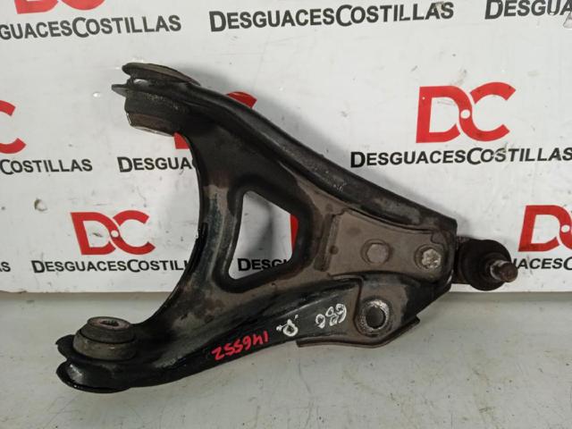 RENAULT 8200942408 Brazo inferior derecho de la suspensión delantera  en stock Salamanca