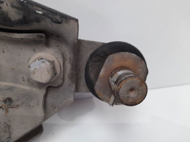 8200942408 RENAULT Brazo inferior derecho de la suspensión delantera  comprar en Lleida